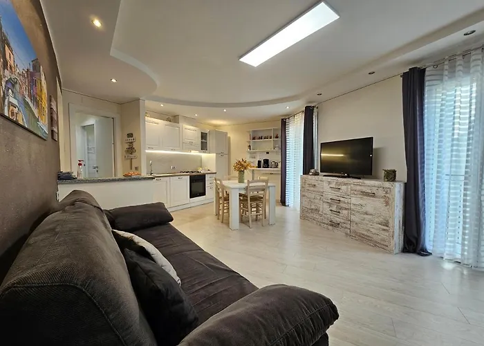 La Rosa Del * Stresa